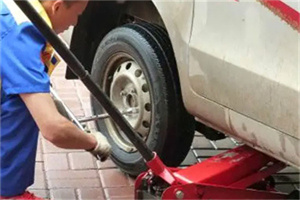 龙亭附近拖车24小时服务热线电话